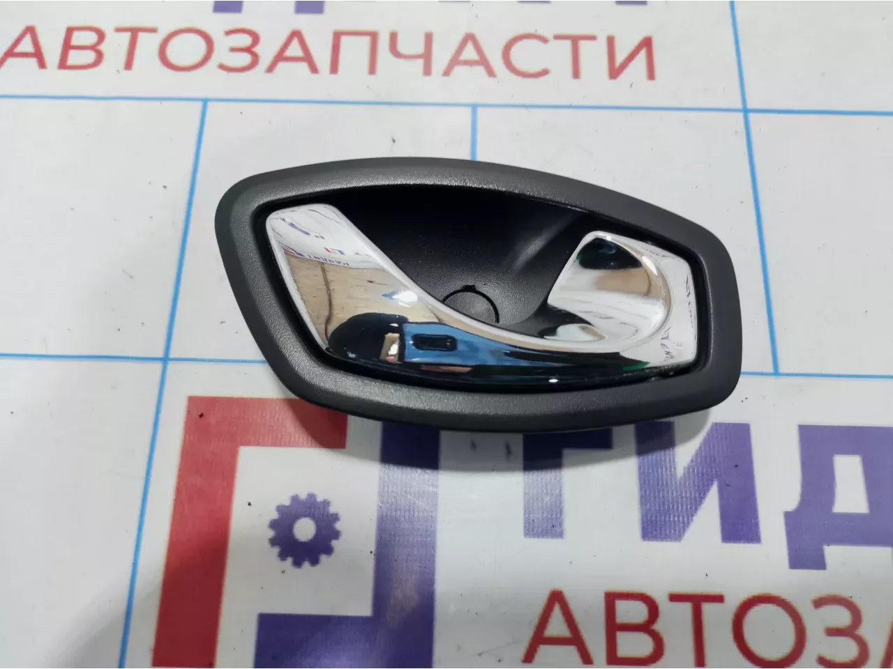 Ручка двери внутренняя задняя правая Renault Megane 3 826720001R.